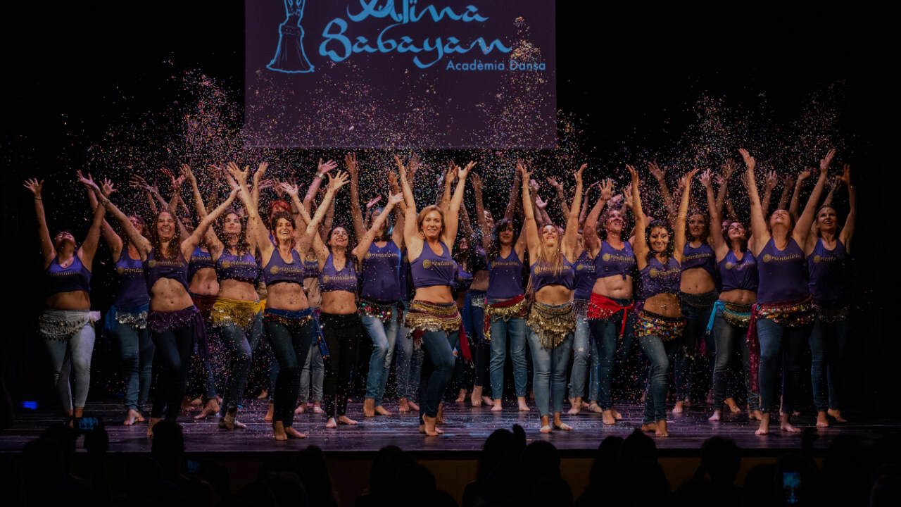 Alumnas en el espectáculo de fin de curso
